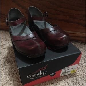 Sally Brush Off Dansko